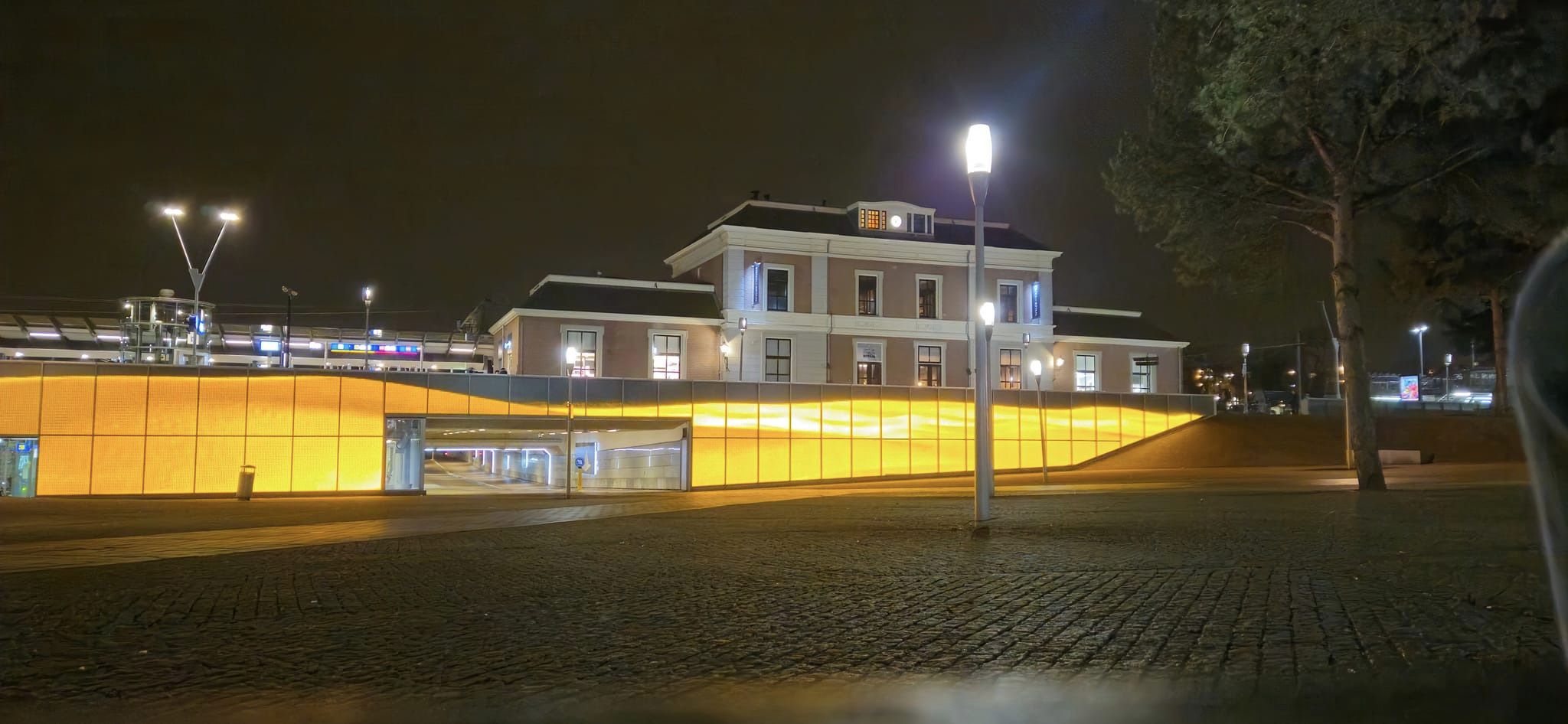 Foto’s en voorwerpen gezocht over Station Apeldoorn